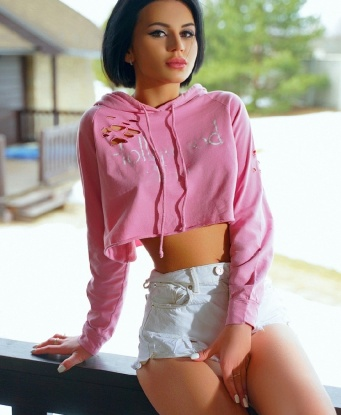 Страстная кошечка приглашает в гости состоятельного джентльмена для приятного времяпровождения. Гарантирую незабываемые эмоции и полное удовлетворение. Фото мои, без обмана! 237, 25 лет